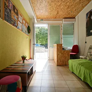 Oasis Split